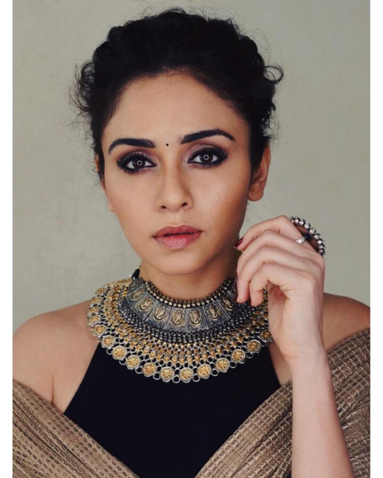 Amruta Khanvilkar  Height, Weight, Age, Stats, Wiki and More